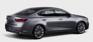 Kia Cadenza второго поколения вид сзади