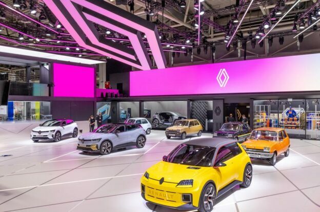 Мюнхенский автосалон 2021: полный отчет и много фото 1-renaultmunichstand